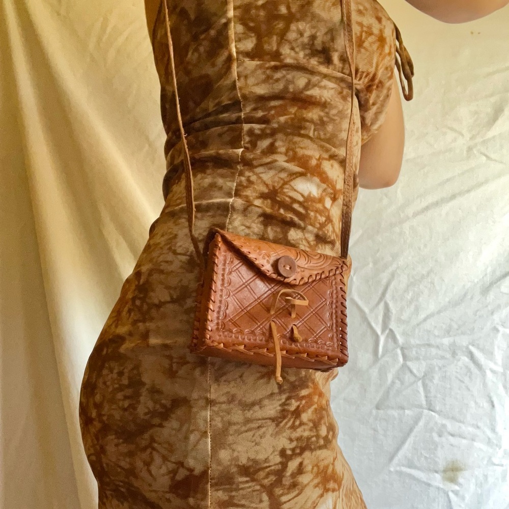 Small brown purse, no tag but looks handmade